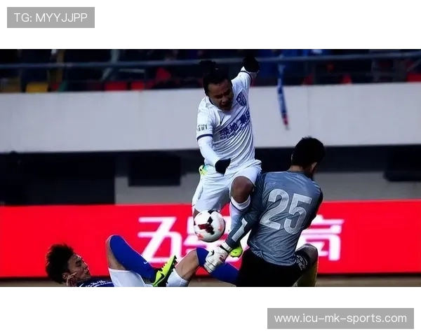 后防核心停赛三场，球队后防布置面临严峻考验